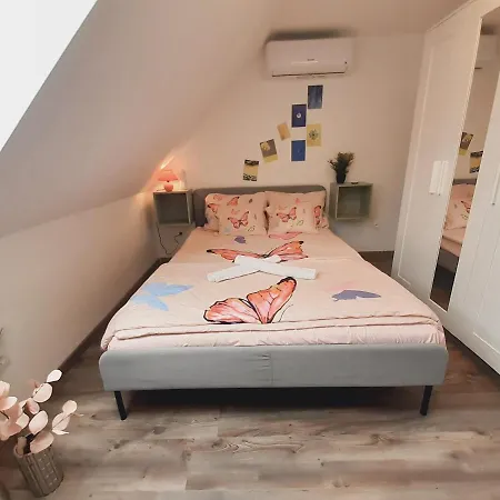 Clivia Apartman Medencehasznalattal Apartment *