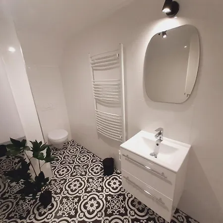 Apartment Clivia Apartman Medencehasznalattal
